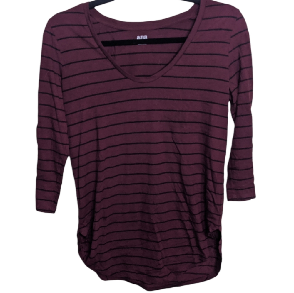 a.n.a Burgundy Striped V-Neck 3/4 Sleeve Top 🍂💫
